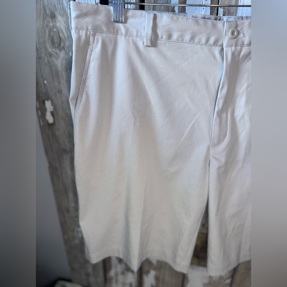 Nike Golf Dri Fit Men’s Size 40 Shorts Light Tan Inseam 10” - Picture 3 of 9